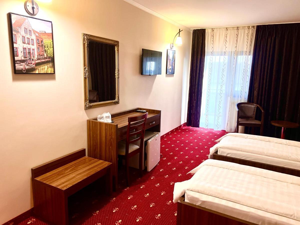 Complex Azar Hotel Galaţi Exterior foto