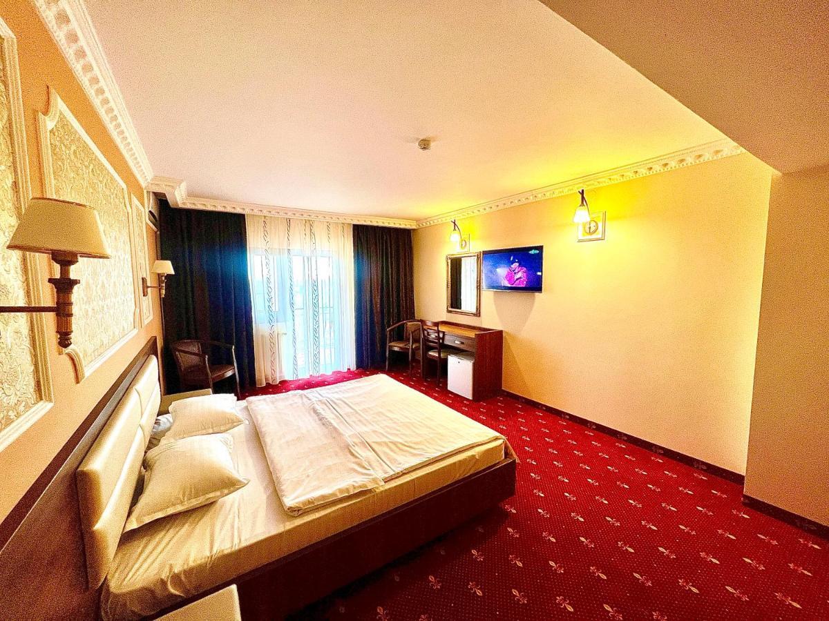 Complex Azar Hotel Galaţi Exterior foto